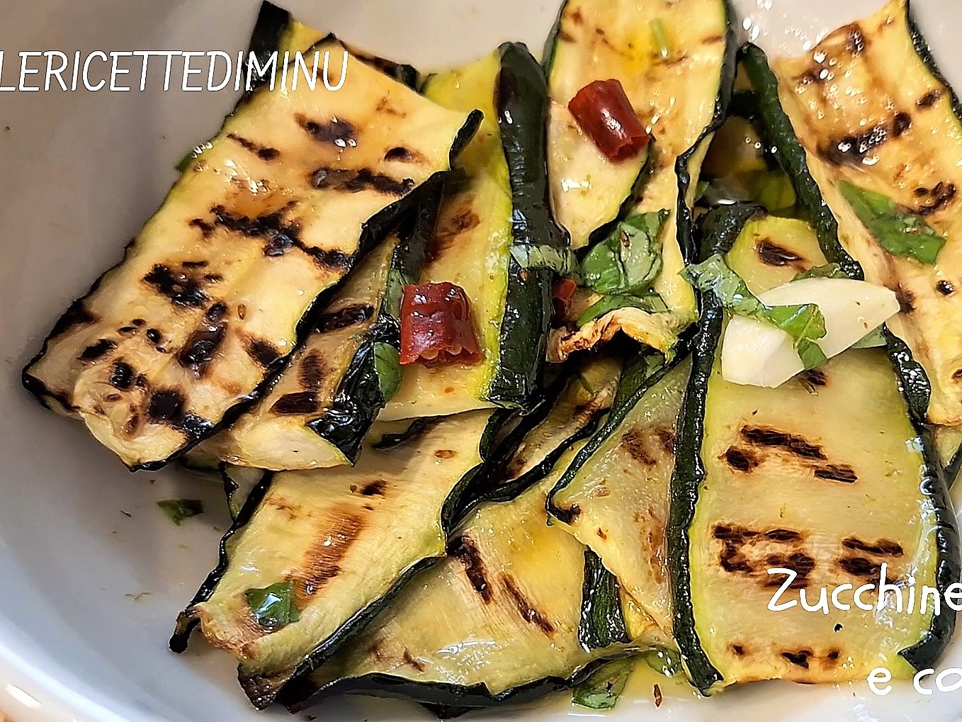 Courgettes grillées et assaisonnées
