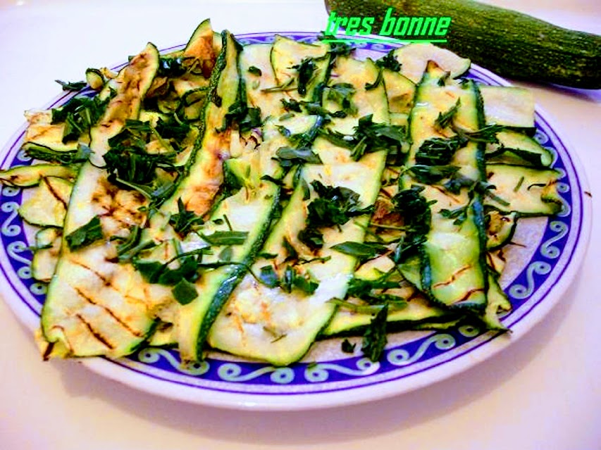 ACCOMPAGNEMENT COURGETTES GRILLÉES ET ROQUETTE