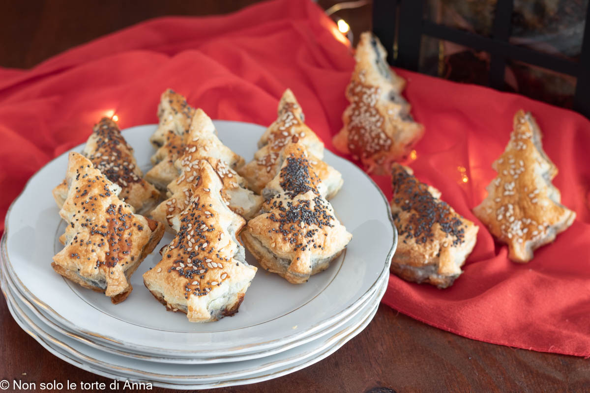 Arbres en pâte feuilletée avec crème d&rsquo;olives