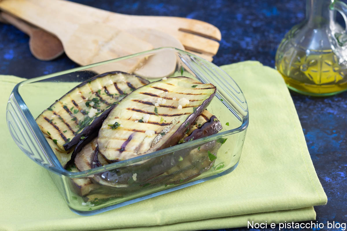 Aubergines grillées sous huile