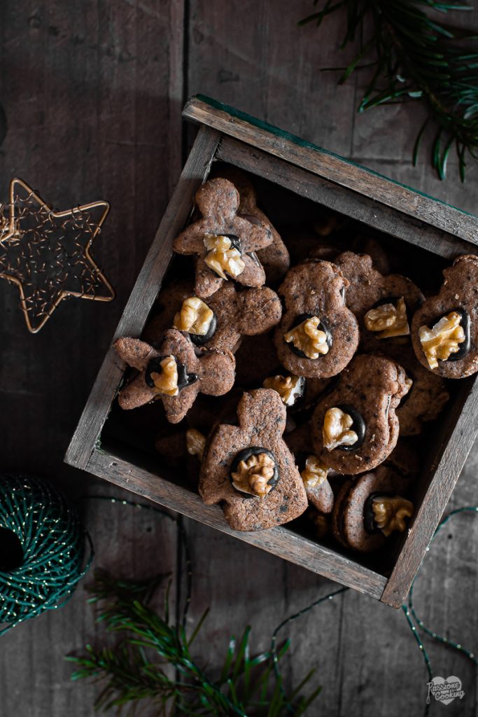 Biscuits aux noix et chocolat fourrés