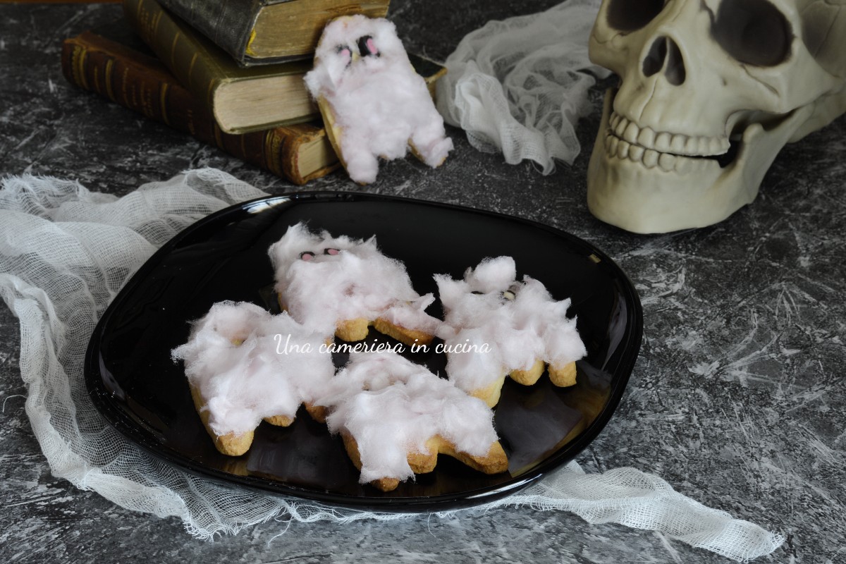 Biscuits fantômes avec barbe à papa
