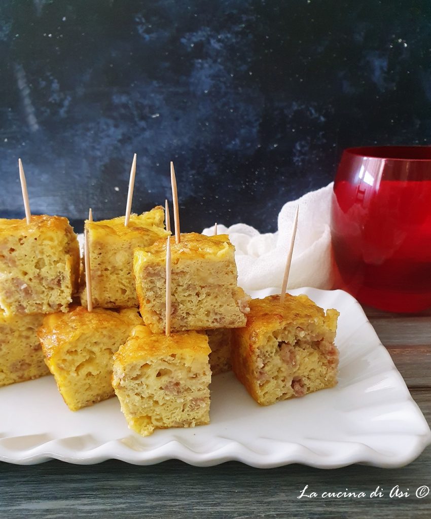 bouchées rustiques à la saucisse et au fromage, apéritif au four facile et rapide, parfait aussi pour les grandes occasions