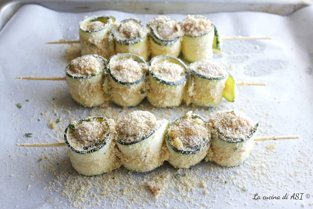 Brochettes de boulettes et courgettes