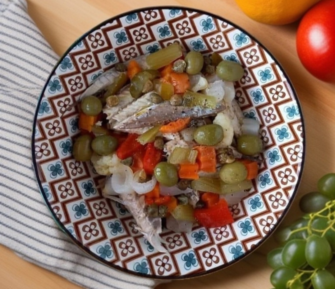 Salade de poissons bleus et légumes