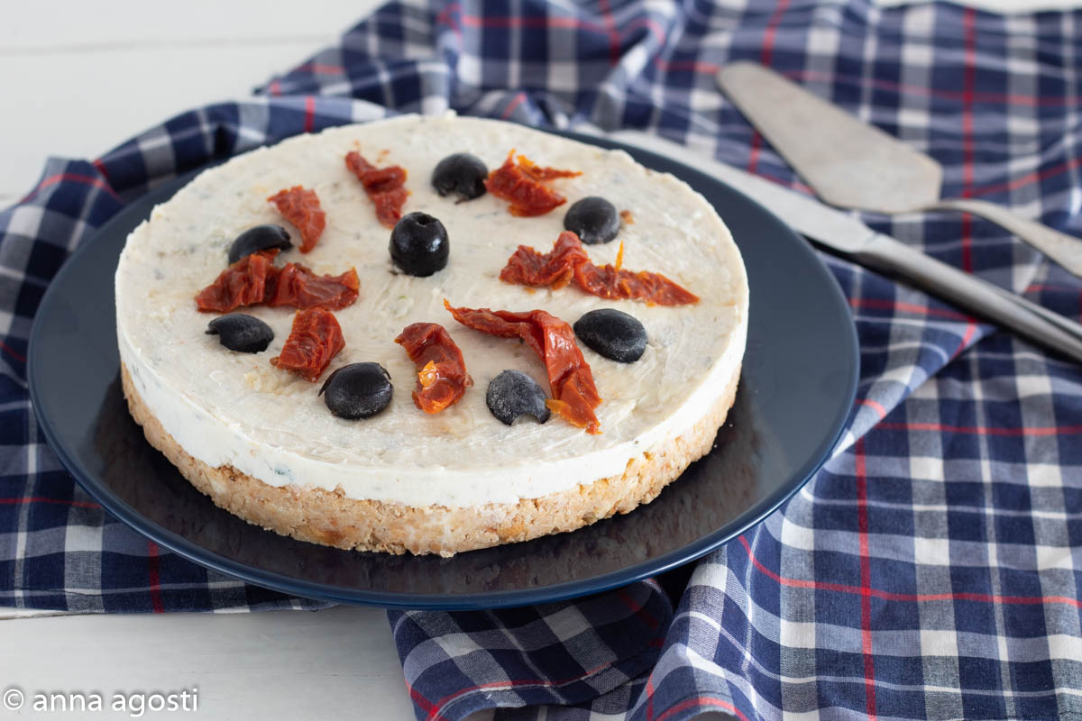 CHEESECAKE SALÉE AU GORGONZOLA sans cuisson