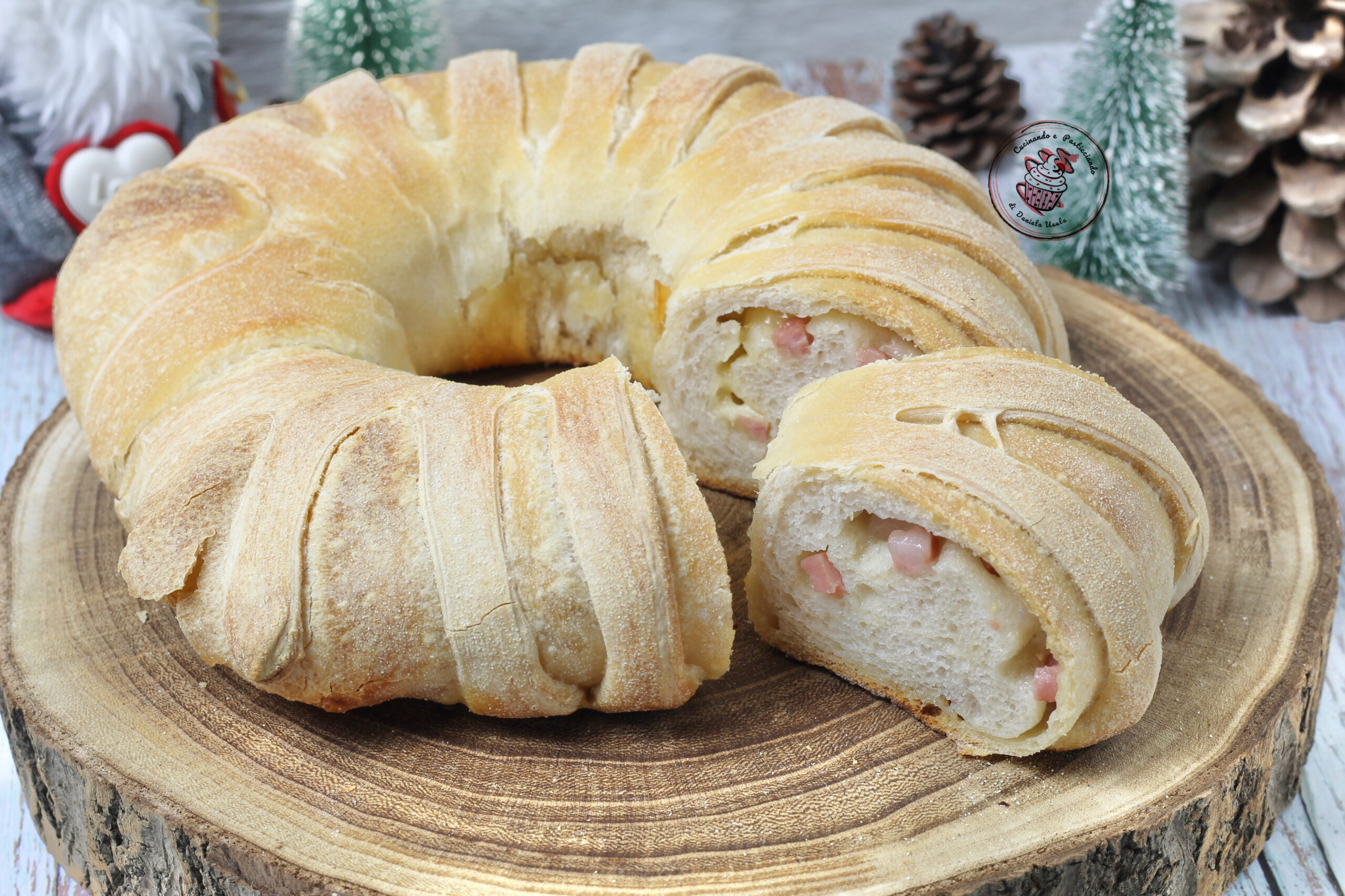 Couronne de Pain Farcie – Parfaite pour la table de Noël