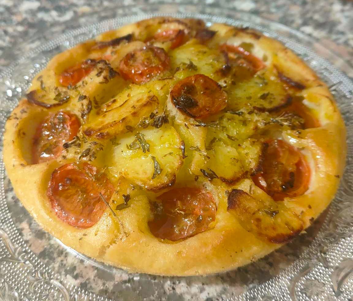 FOCACCIA TOMATES ET POMMES DE TERRE AVEC PÂTE LIQUIDE à la friteuse à air