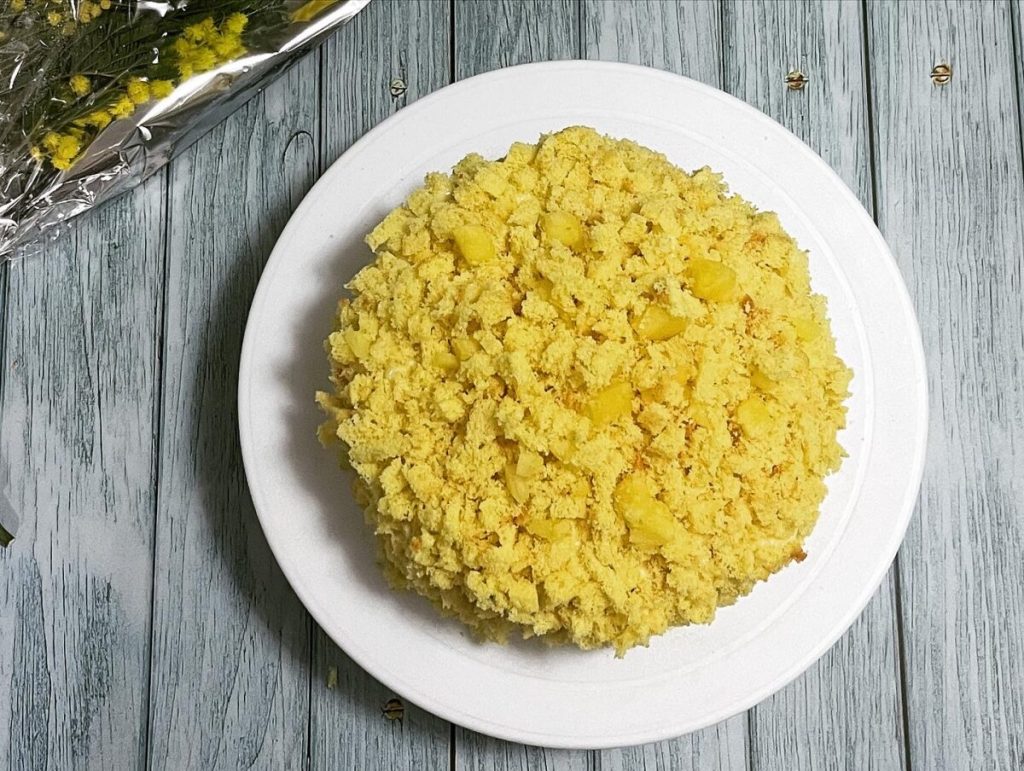 gâteau mimosa ananas femme