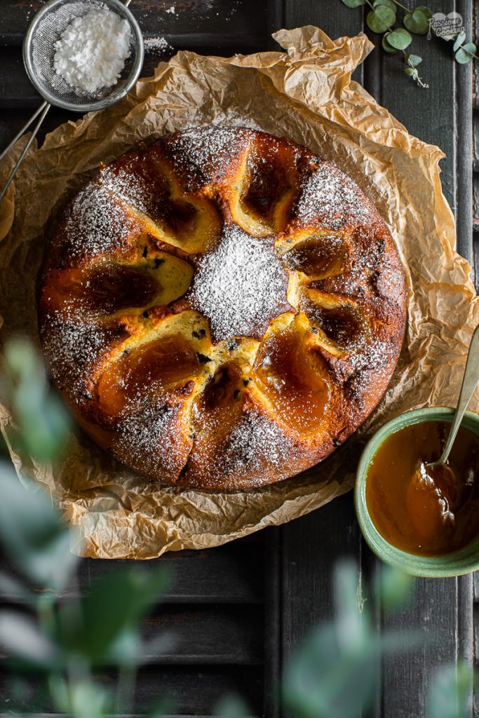 Gâteau à la ricotta avec confiture d'abricots