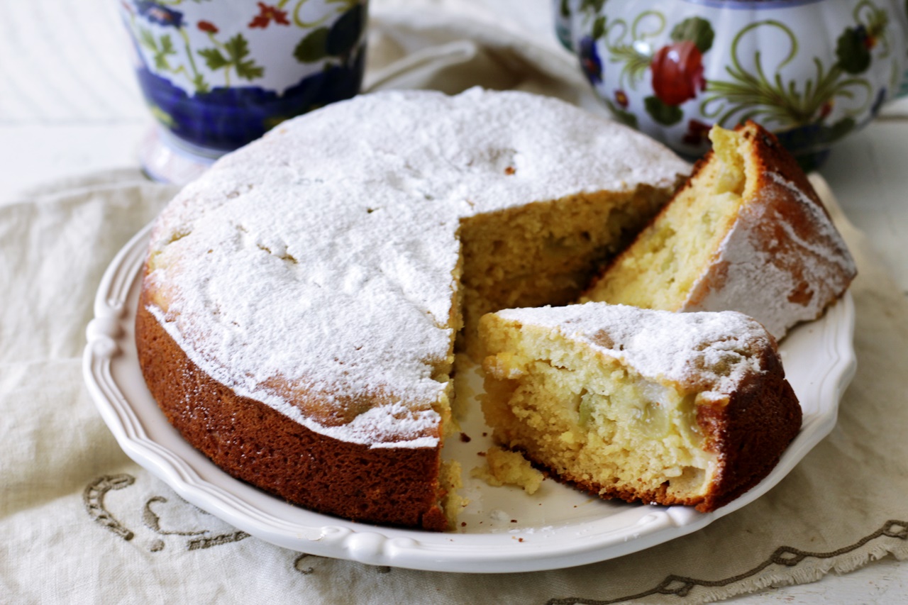 Gâteau avec raisin blanc et ricotta