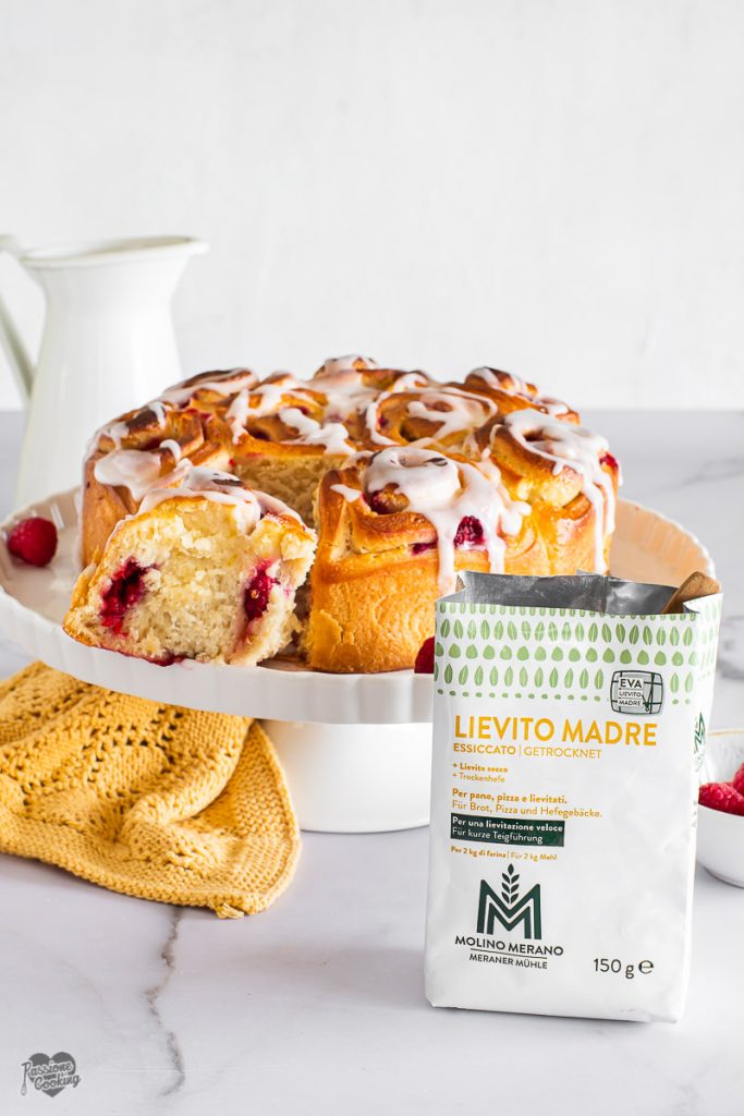 Gâteau de roses et framboises