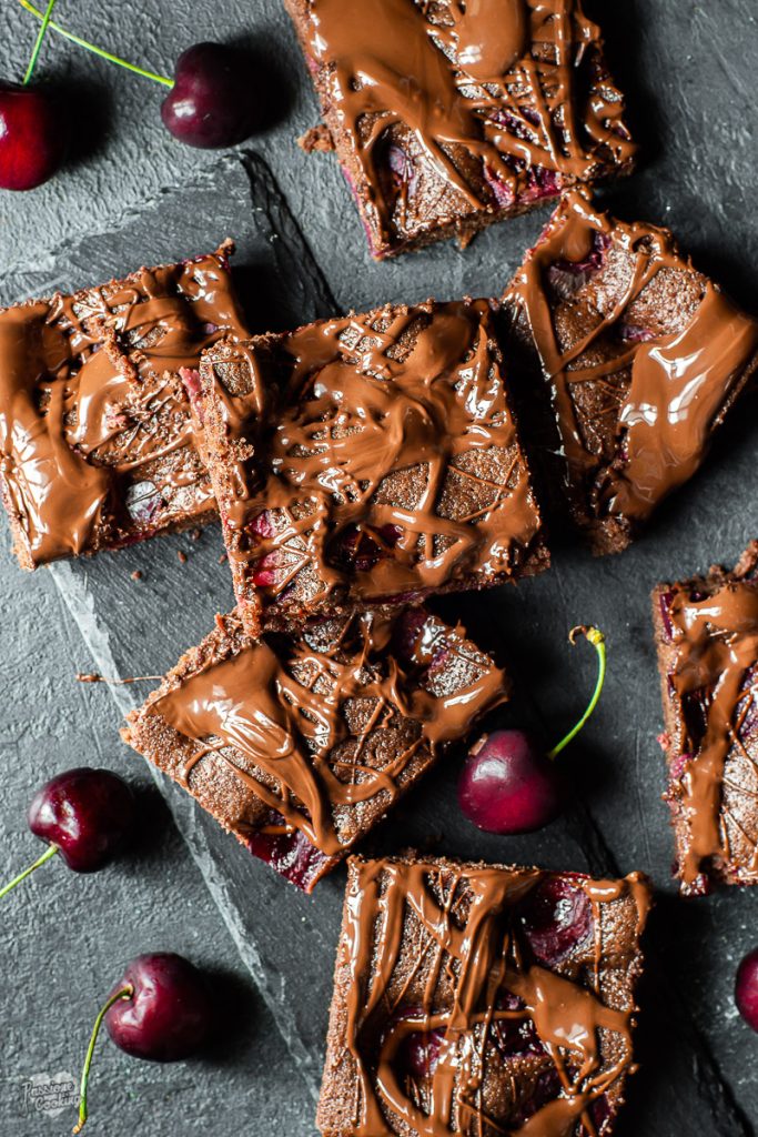 Gâteau au cacao et aux cerises, sans beurre