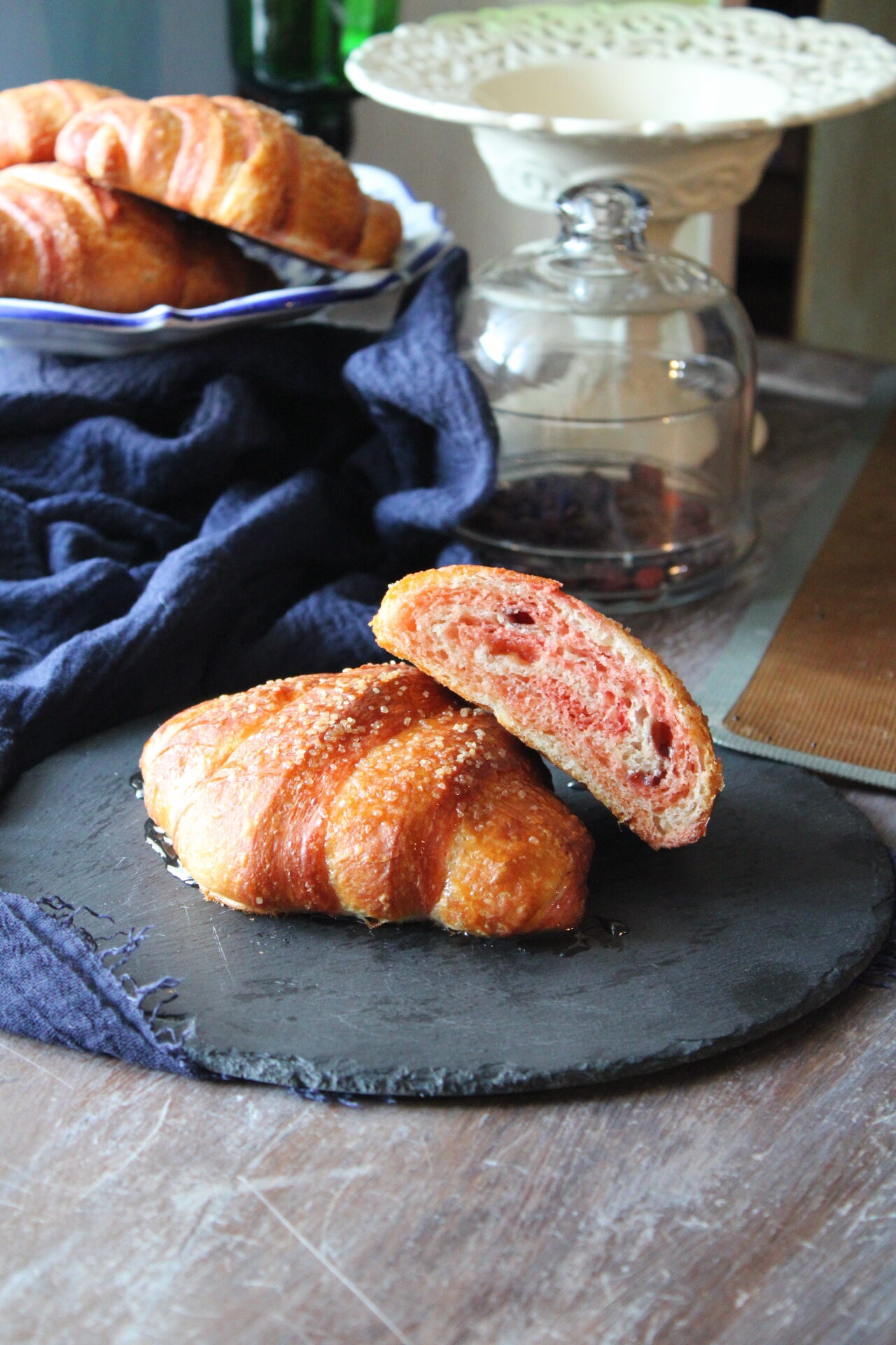 Croissant à la betterave et aux fruits des bois