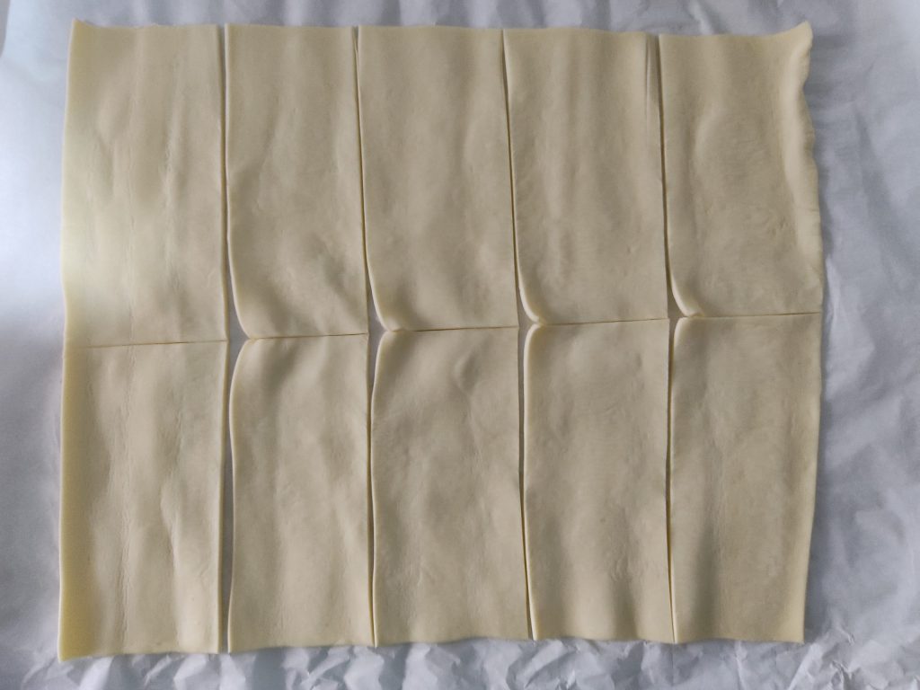 Barquettes de pâte feuilletée saumon et avocat