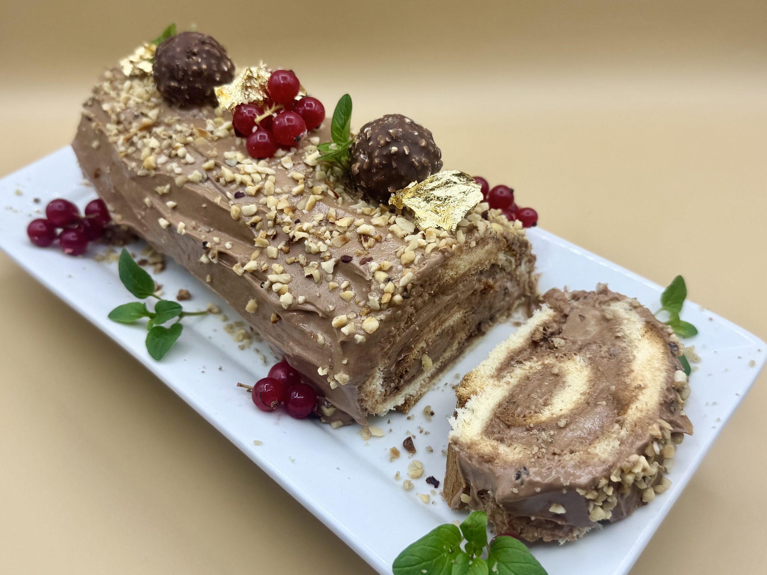 Bûche de Pandoro Ferrero Rocher sans cuisson – Dessert de Noël rapide et gourmand