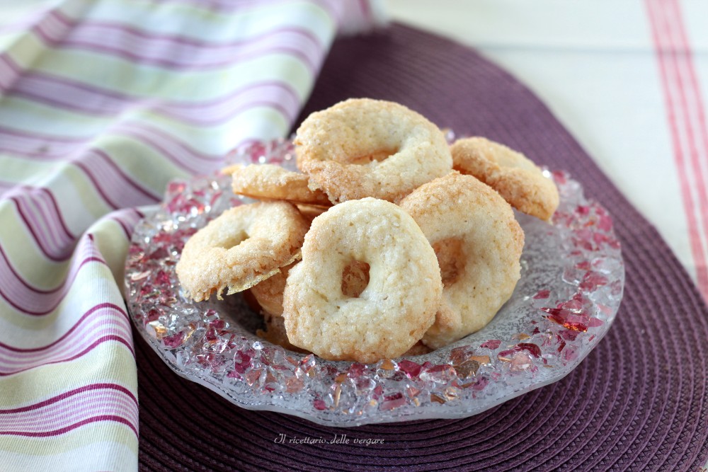 Biscuits de pâte sablée montée