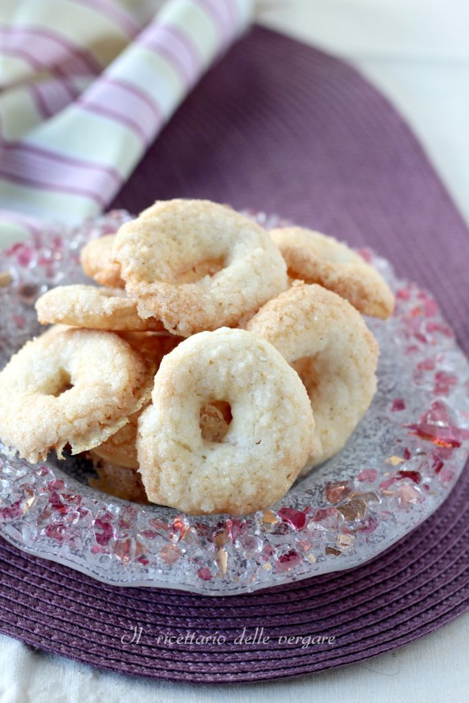 Biscuits de pâte sablée montée