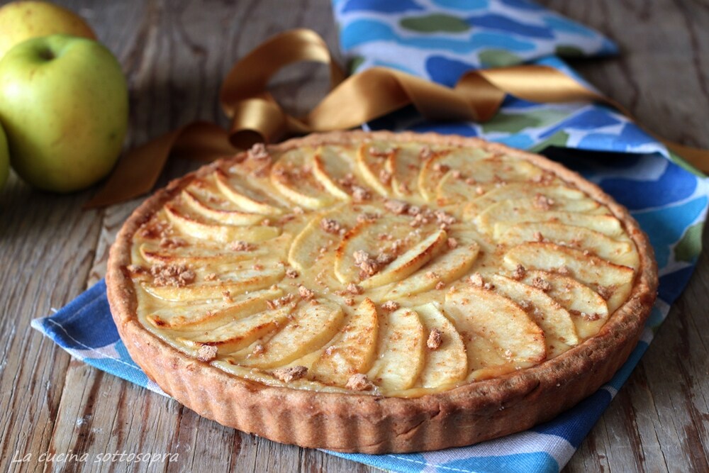 Tarte à la crème et aux pommes – le dessert d’automne facile et délicieux parfait pour toutes les occasions