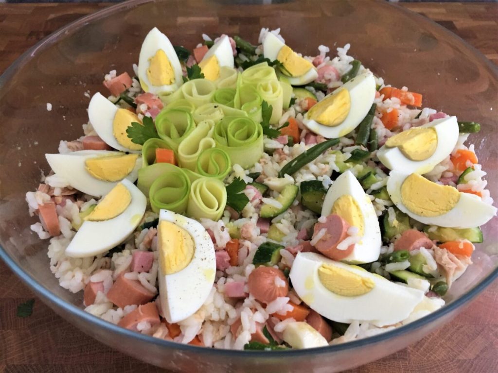 salade riz fraîche colorée
