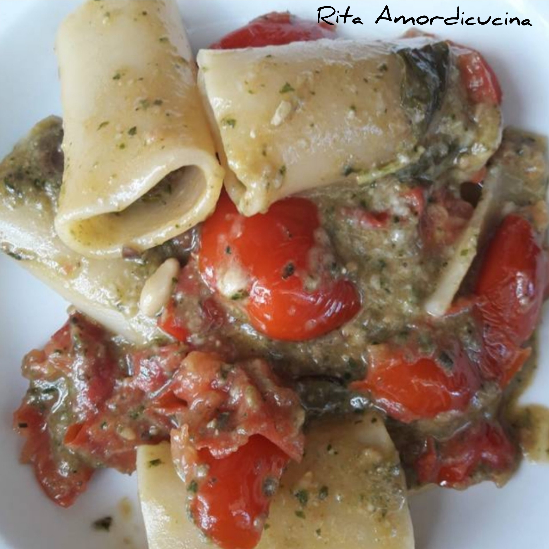 Paccheri avec tomates cerises et pesto d&rsquo;aubergines
