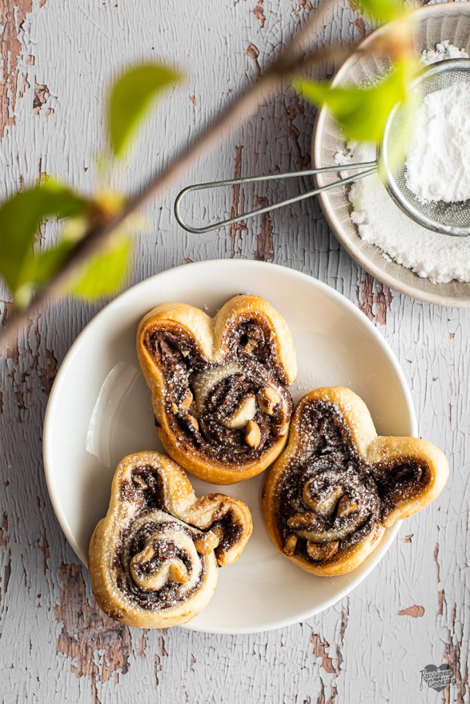 Lapins en pâte feuilletée aux noisettes