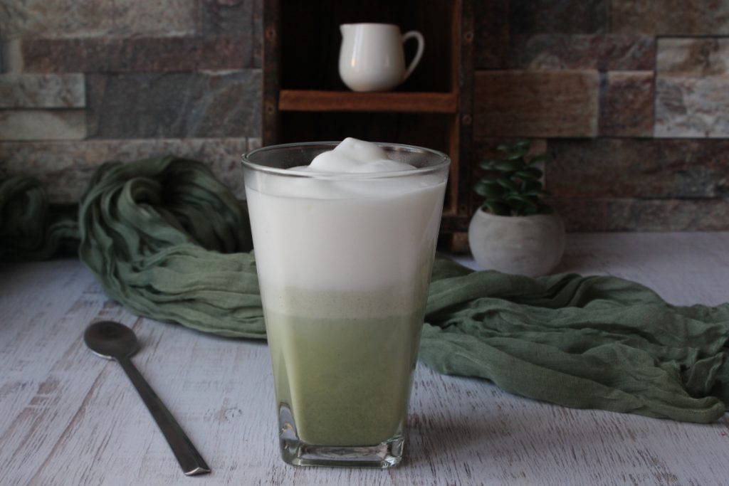 Matcha latte Cuisine vue mer