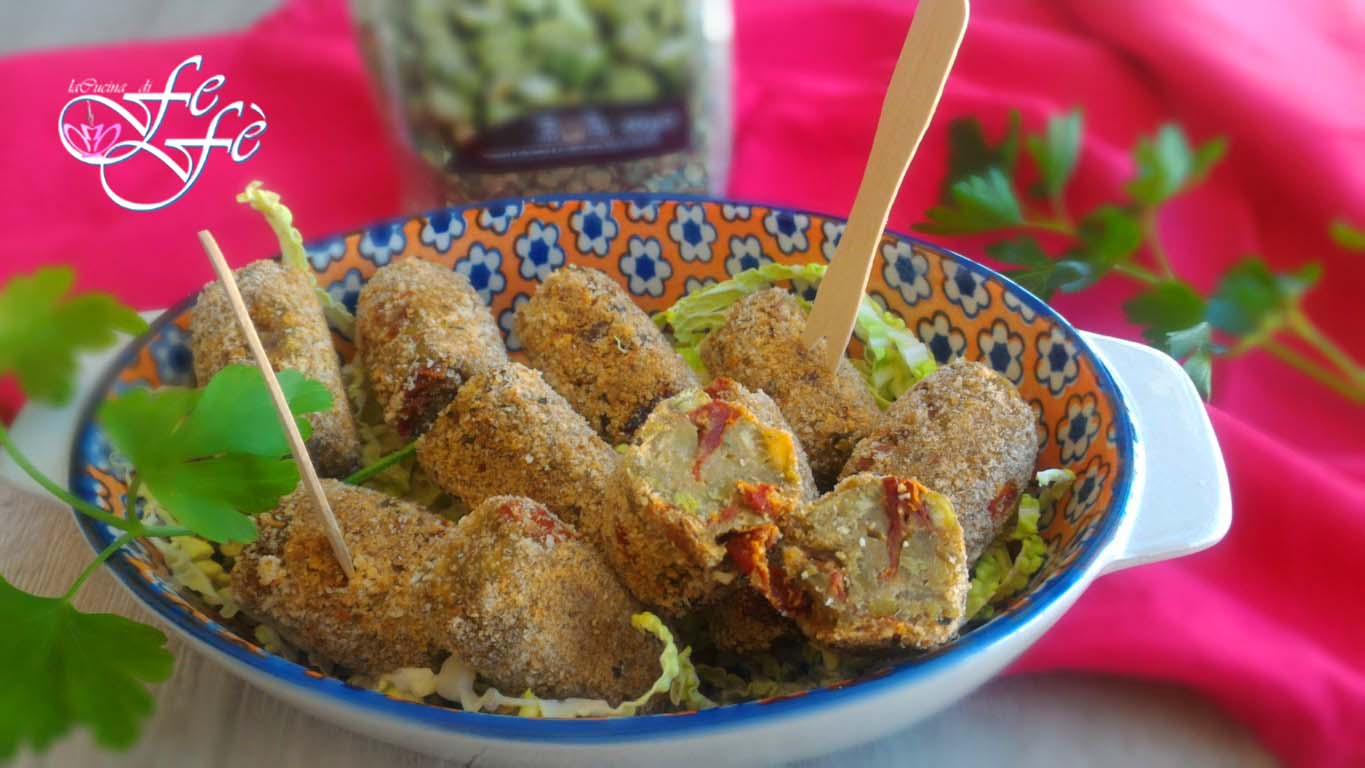 CROQUETTES DE POIS CASSÉS ET TOMATES SÉCHÉES