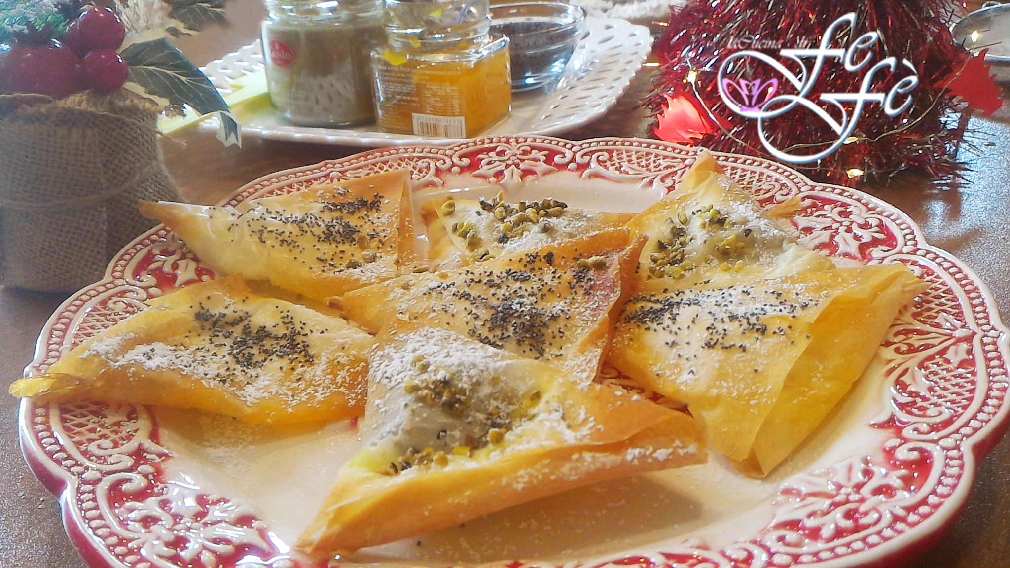 TRIANGLES DE PÂTE FILO SUCRÉS AVEC CRÈME DE MASCARPONE