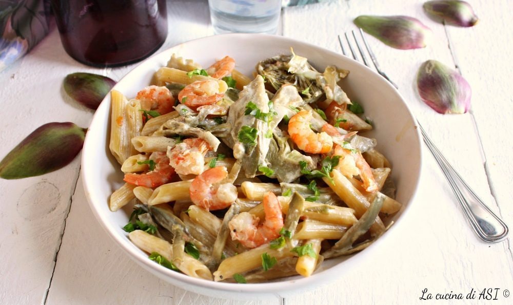 Pâtes avec artichauts et crevettes