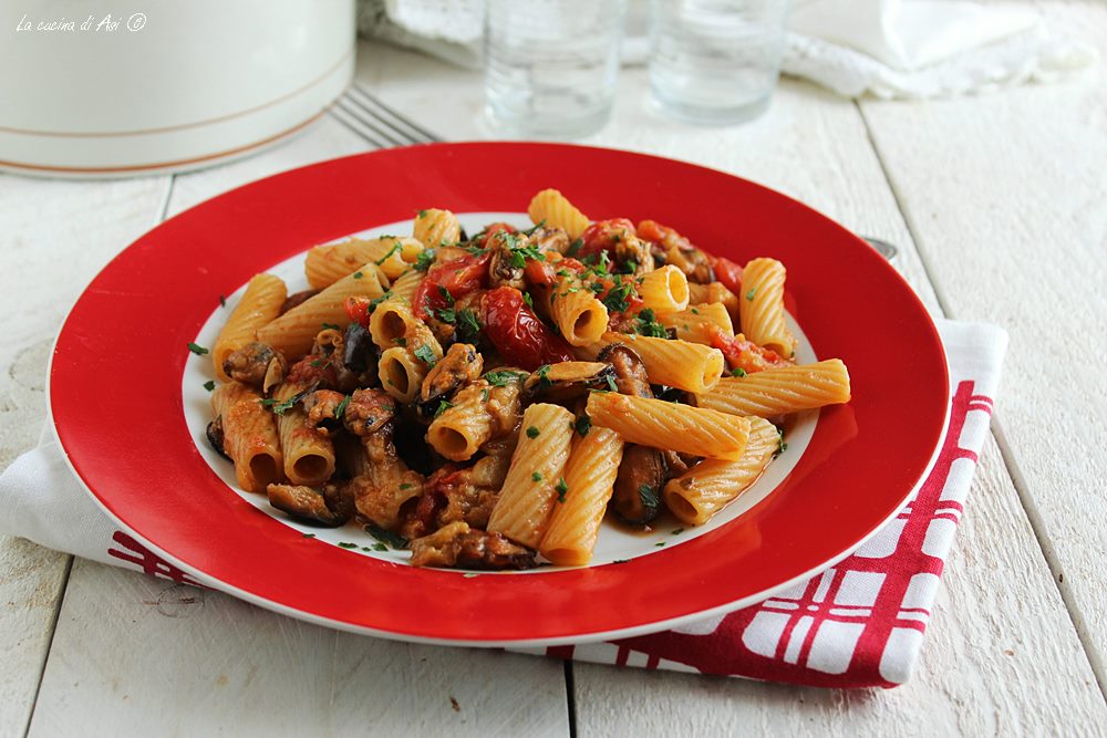 Pâtes risottate aux aubergines et moules