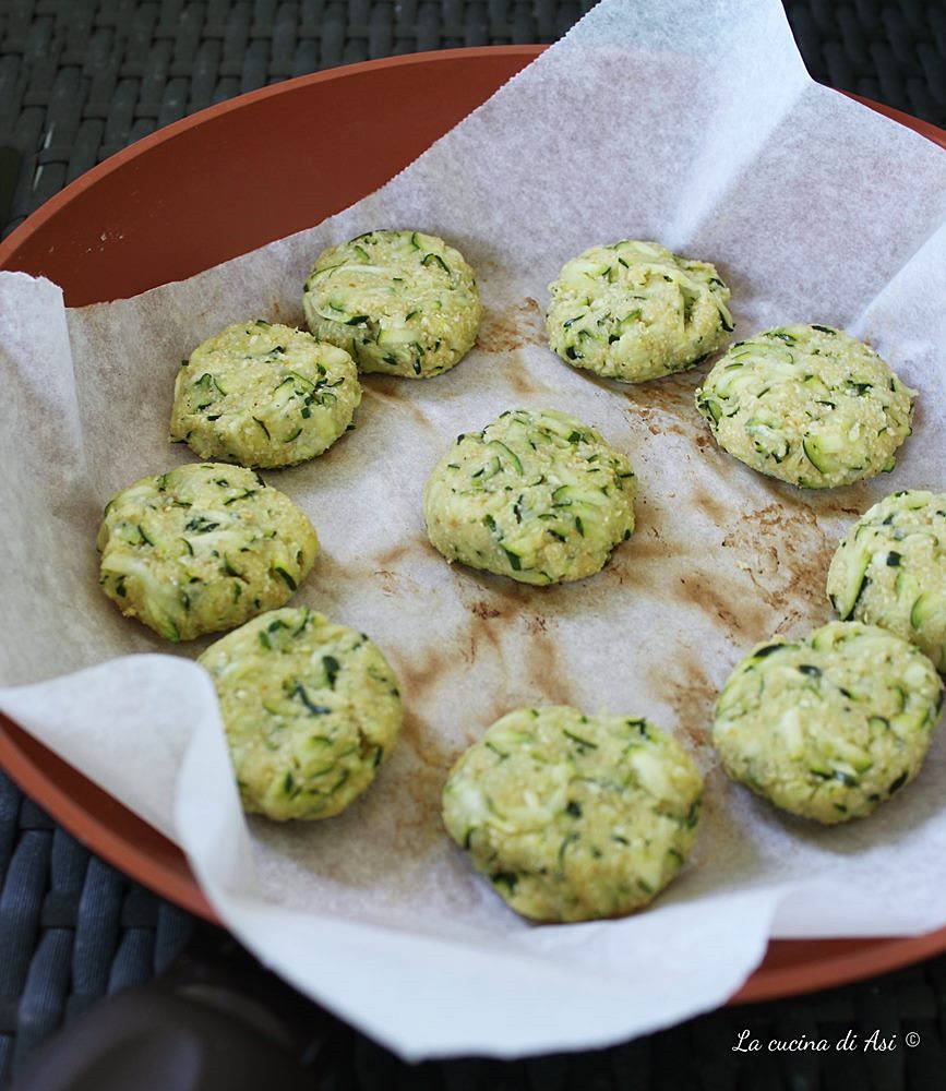 Petites boulettes de courgettes à la poêle-