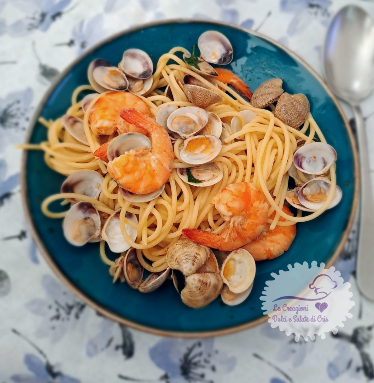 Spaghetti aux palourdes et crevettes
