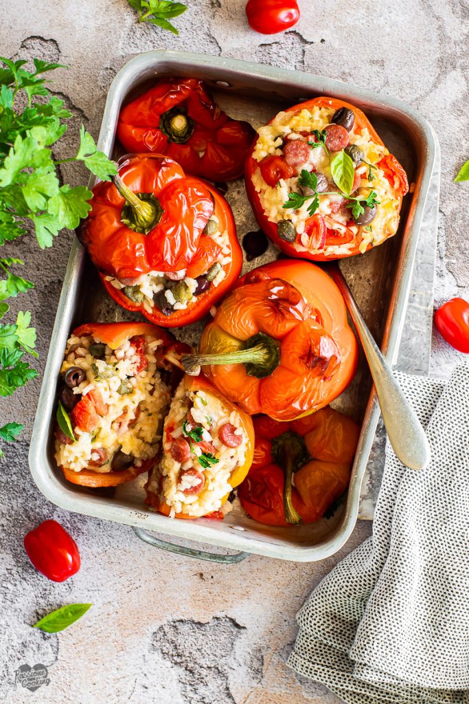 Poivrons farcis méditerranéens avec Kaminwurzen