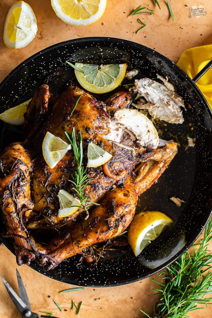 Poulet rôti au four avec romarin et citron
