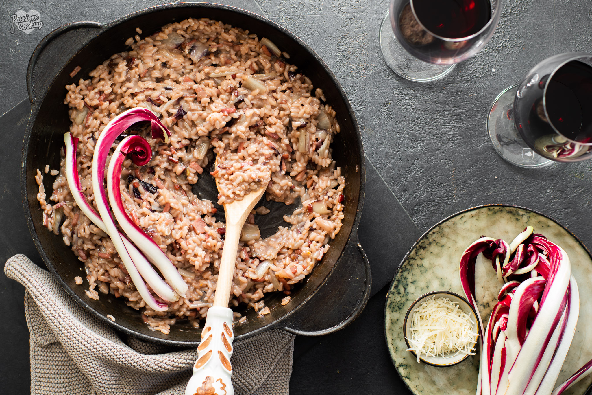 Risotto au radicchio, vin rouge et speck