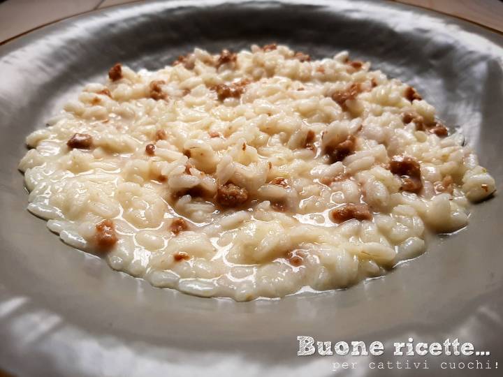 Risotto avec des morceaux de luganega