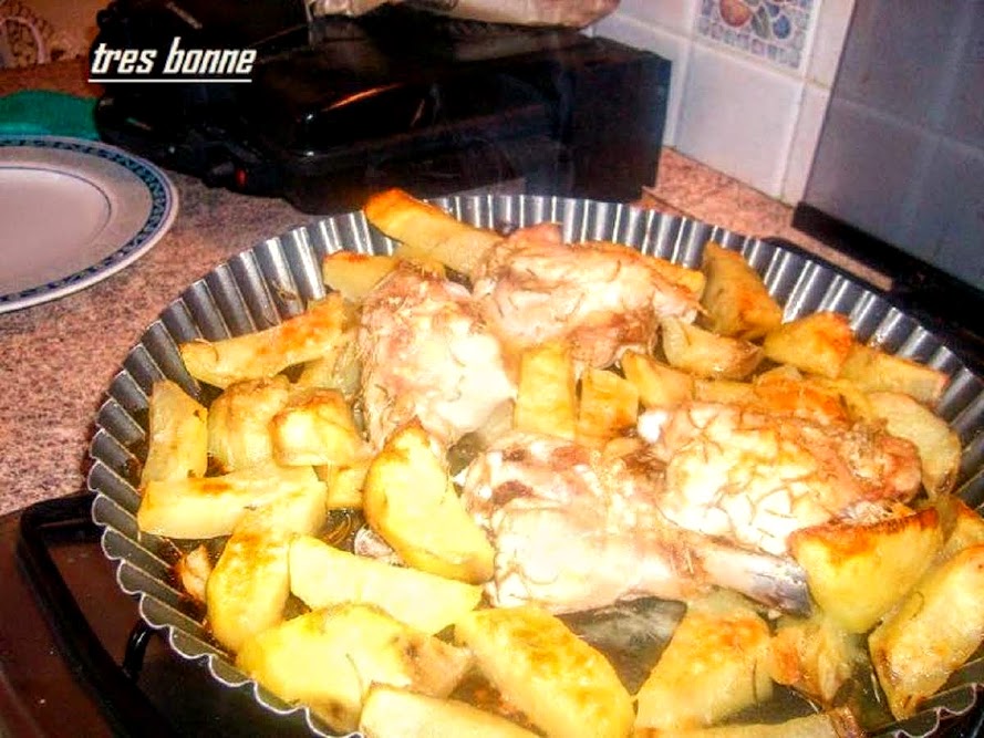 Poulet et pommes de terre au four au romarin