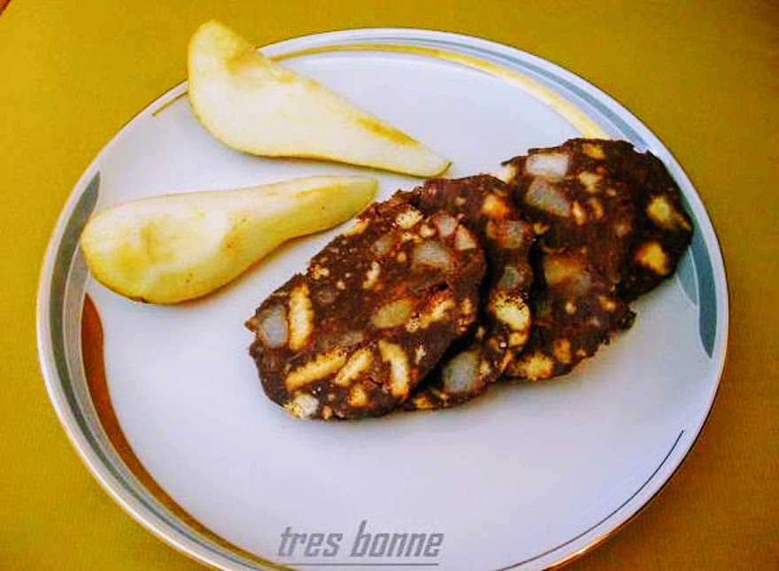 Saucisson au chocolat doux avec des poires