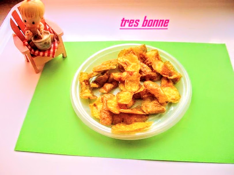 chips de pommes de terre au micro-ondes à partir de pelures