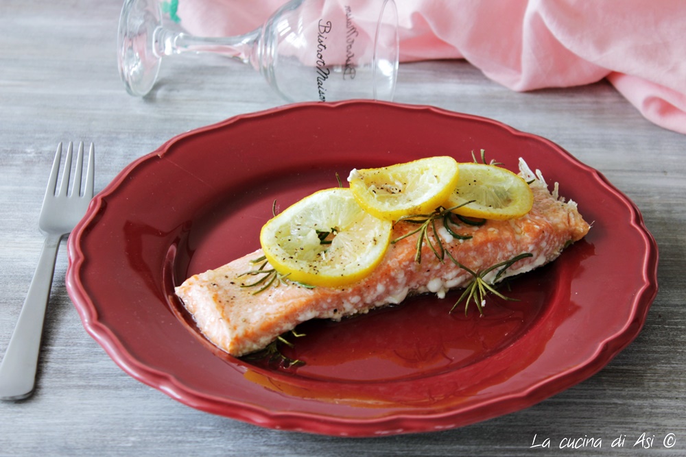 Saumon au four avec romarin et citron