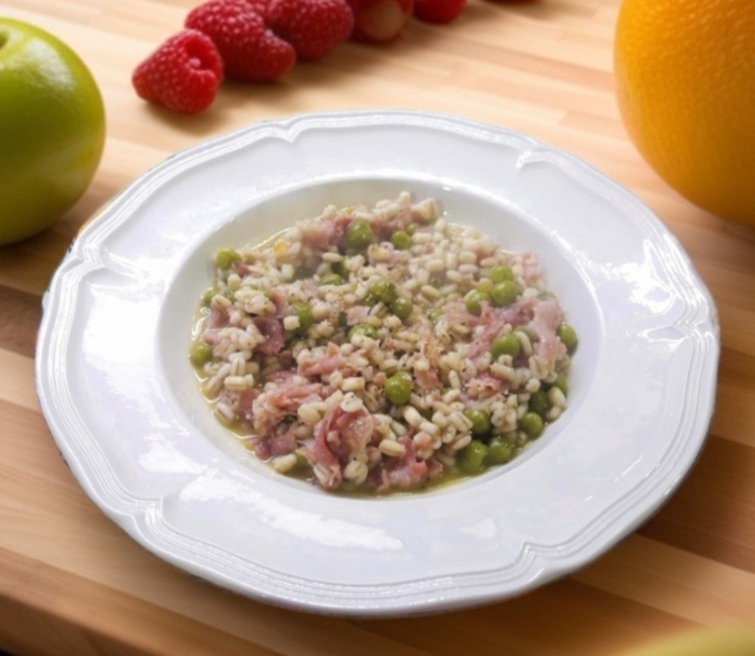 Orge perlé, petits pois et jambon