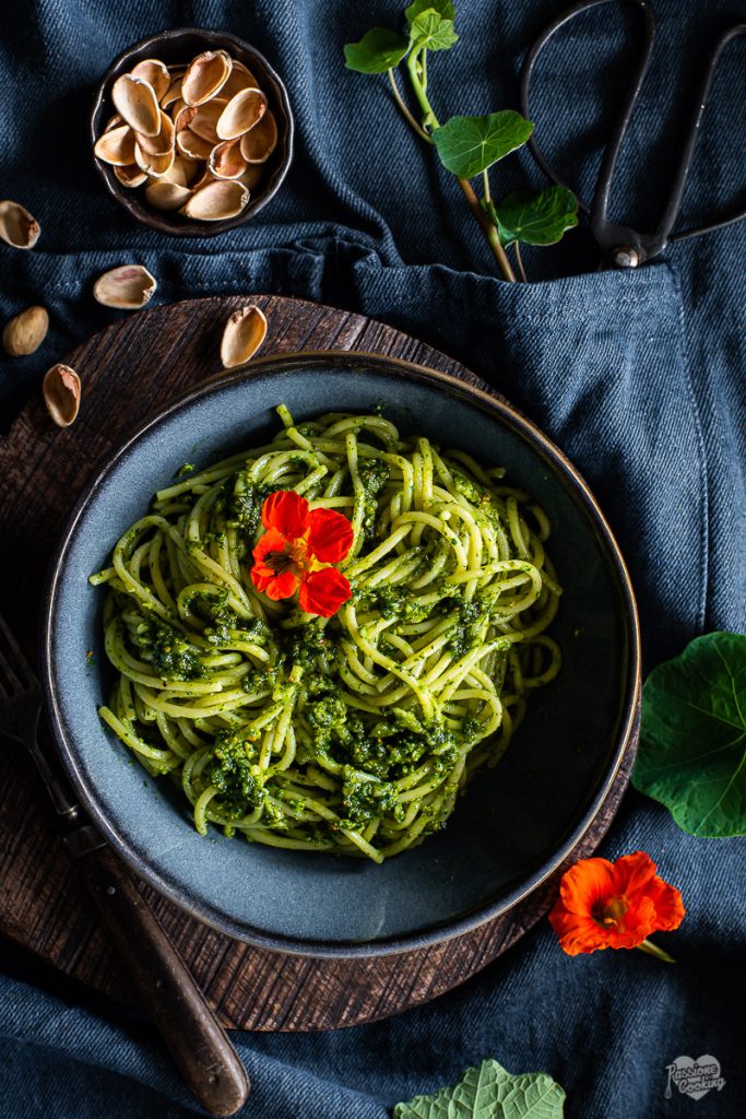 Spaghettis au pesto de capucine