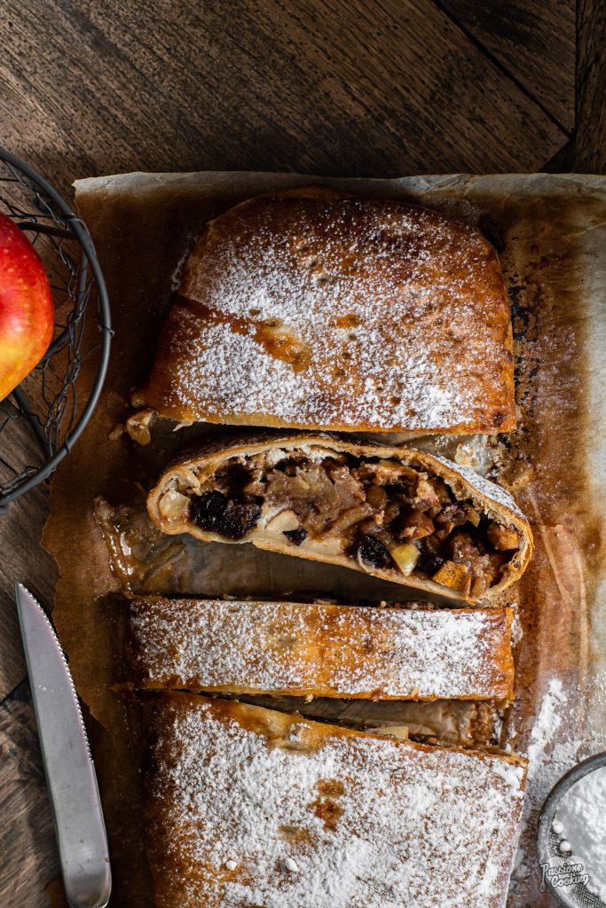 Strudel aux pommes avec pâte feuilletée