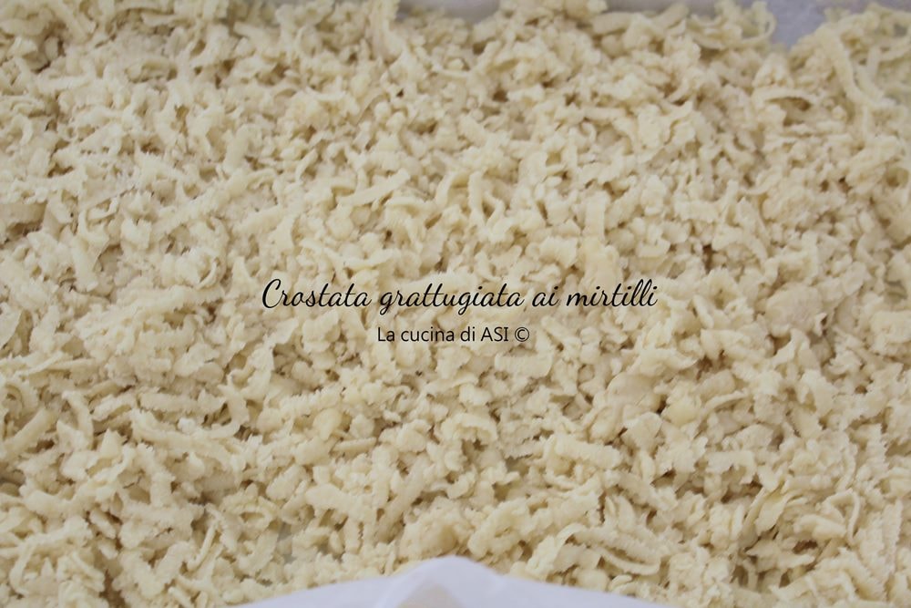 Tarte râpée avec myrtilles