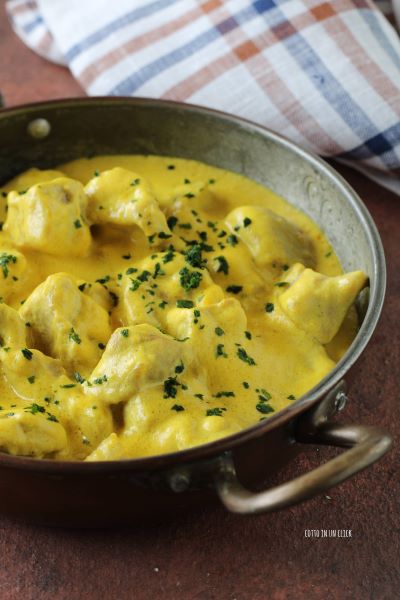 ajoutez le persil et servez les boulettes de veau