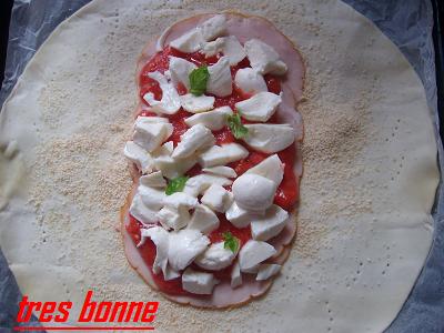 au centre de la pâte feuilletée