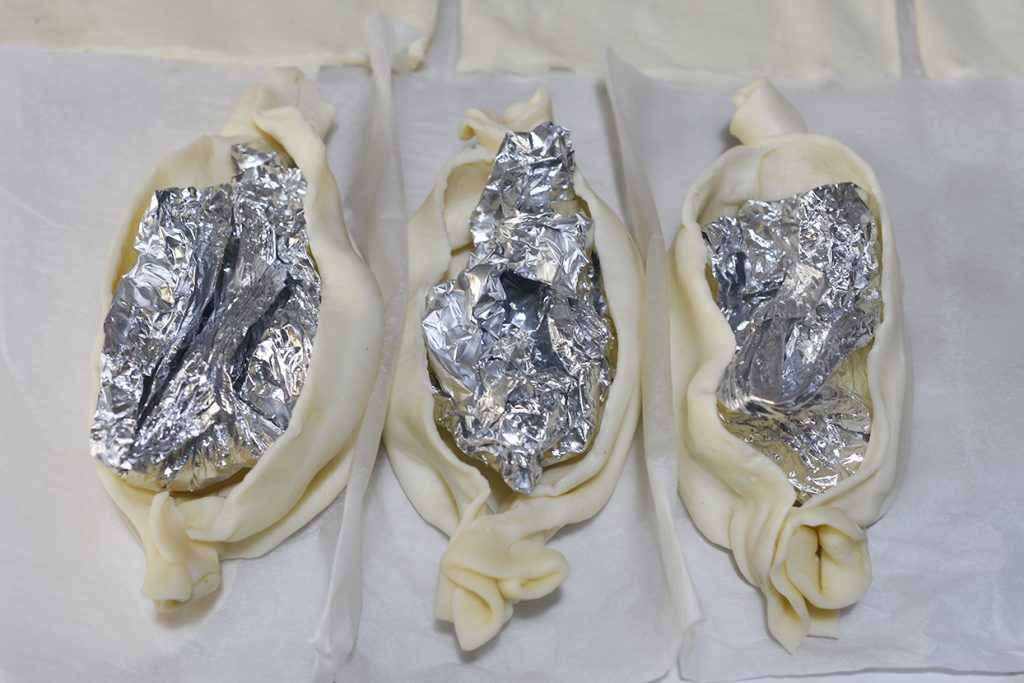 Barchettes à la crème et pommes de grand-mère avec pâte feuilletée