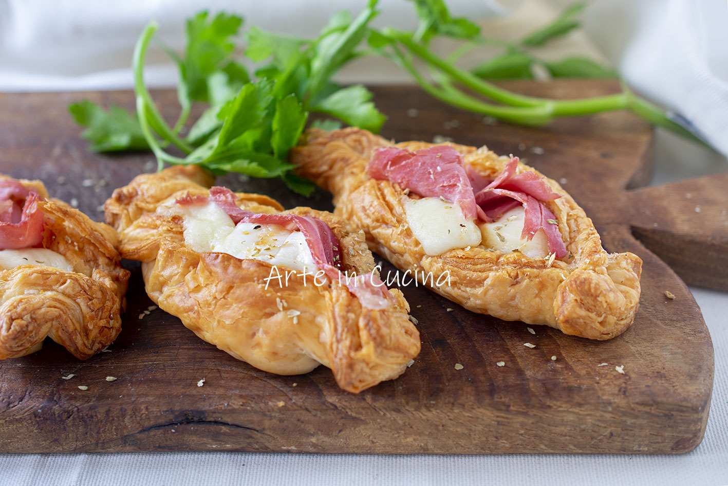 Feuilletés au jambon et provola – apéritif