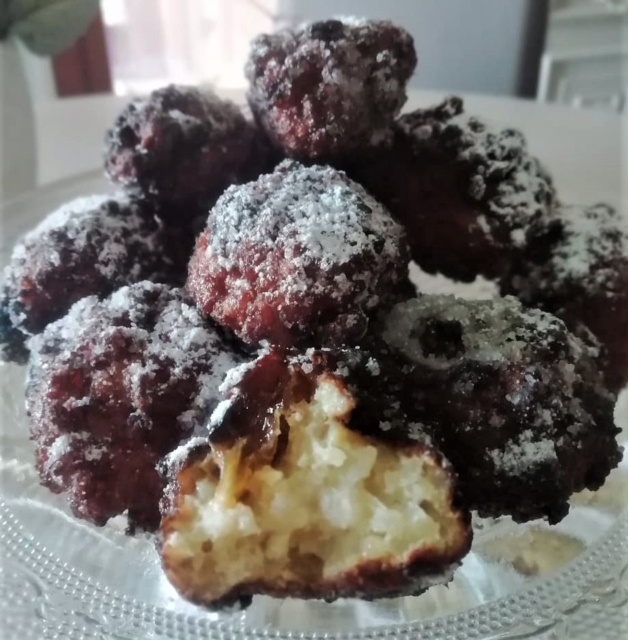 BEIGNETS DE RIZ SUCRÉS avec raisins secs